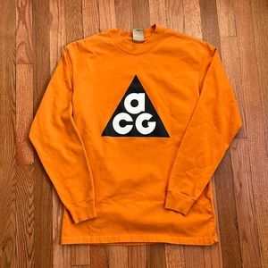 Nike ACG — Orange Longsleeve